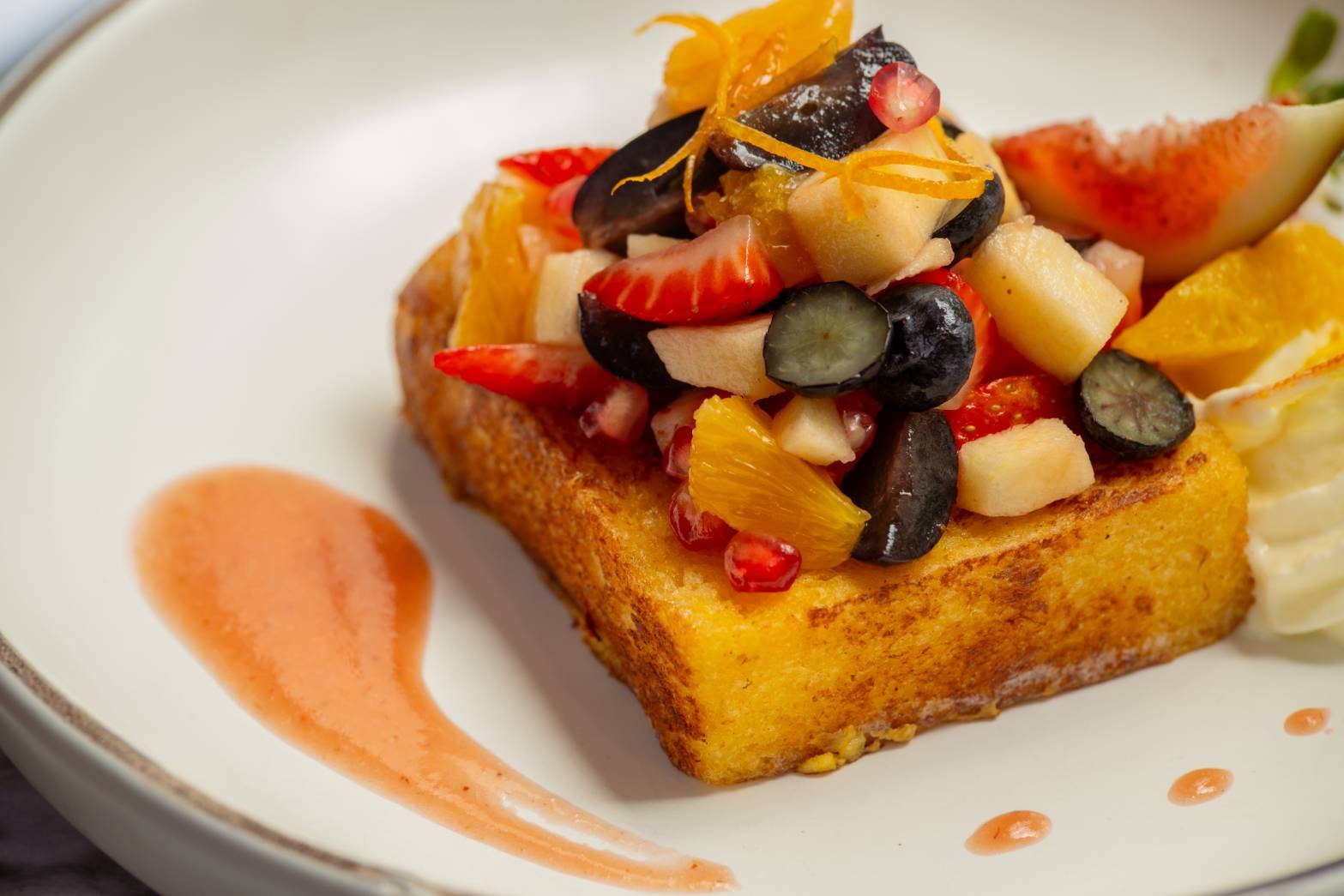 French Toast with Mixed Fruits